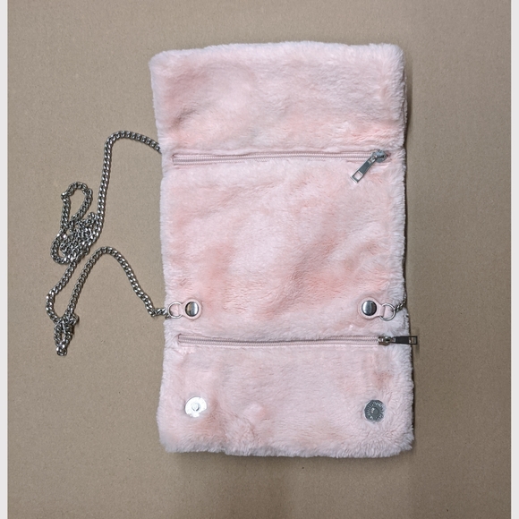 Fuzzy pink crossbody purse - Picture 2 of 7